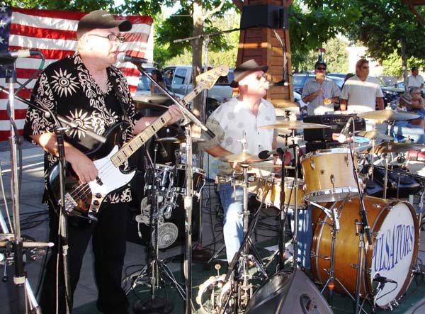 The Pulsators at the 4th of July celebration Windsor, CA 2007