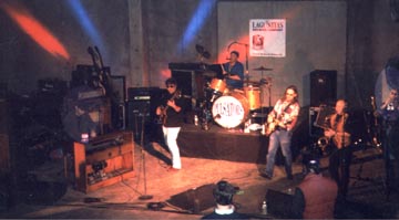 
At the Lagunitas Moving Party with Chip Roland on Hammond Organ (left), Petaluma, CA  4/99